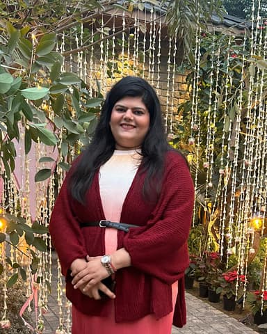 Surbhi Mantri photo 3